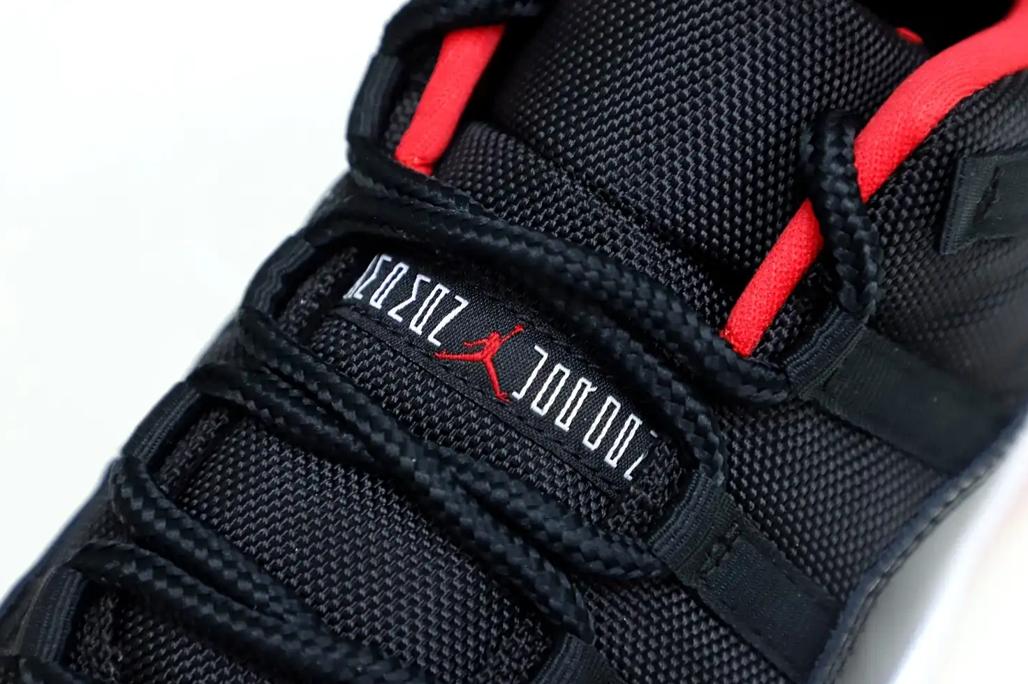 BRED RETRO 11 Kimikick JORDAN AIR LOW 0529